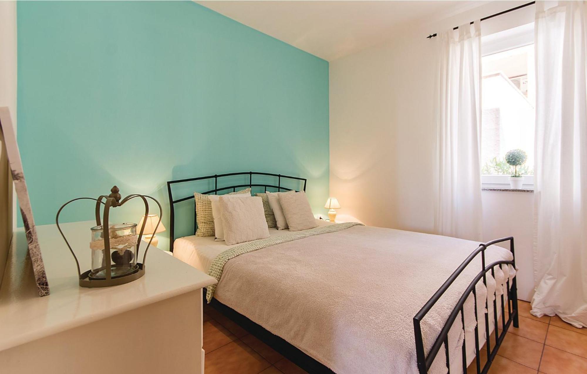 7 Bedroom Stunning Home In Ližnjan מראה חיצוני תמונה