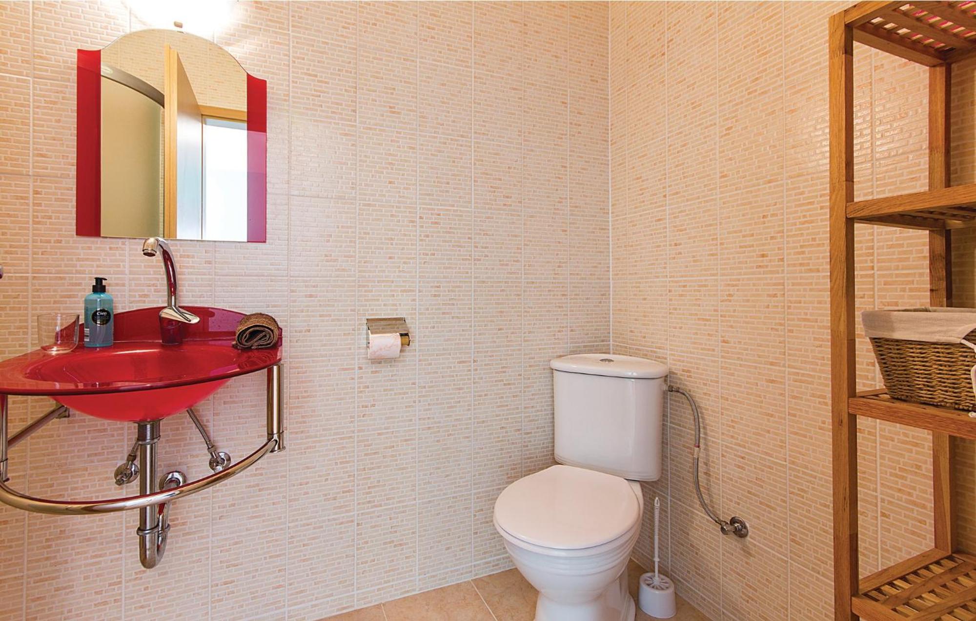 7 Bedroom Stunning Home In Ližnjan מראה חיצוני תמונה